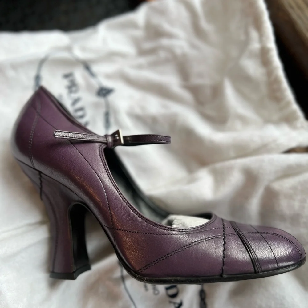 Prada Mary-Jane pumps in violet - Picture 1 of 7